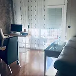 Piso Julia アパート