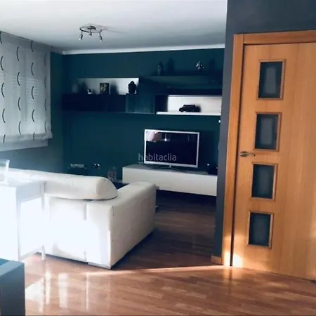 Piso Jùlia *